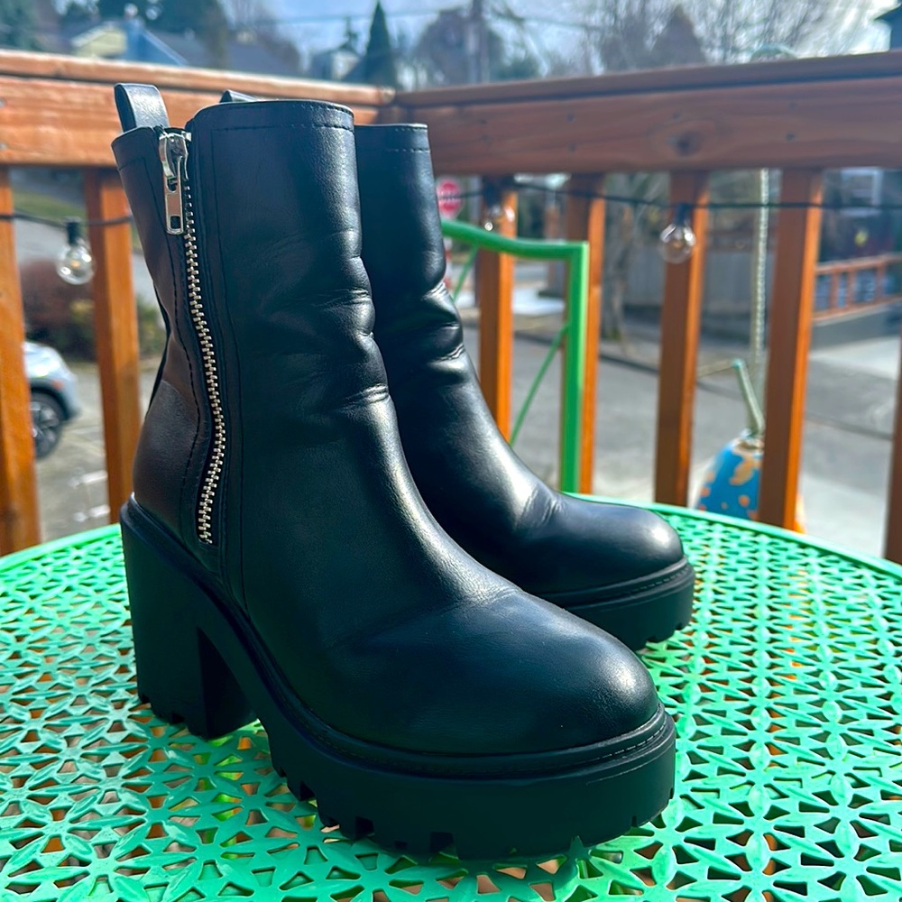 Urban Outfitters platform zipper boots